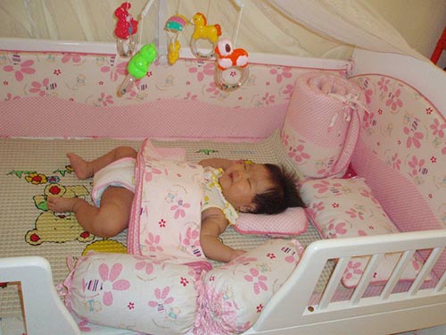 Có nên cho trẻ sơ sinh ngủ riêng từ khi còn nhỏ không