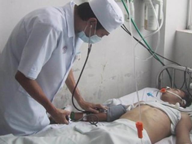 Cận Tết, 4 người tử vong sau khi uống “rượu quê” ở Hà Nội