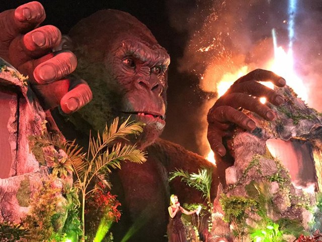 Mô hình King Kong tiền tỷ cháy rụi ngay trong buổi ra mắt phim tại TP HCM