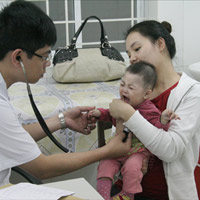 Lưu ý khi đưa trẻ đi khám bệnh