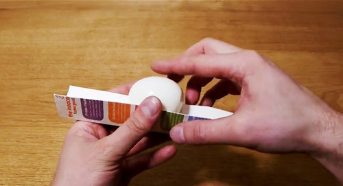 Mẹo luộc trứng hình ngược tim siêu dễ dàng - 1