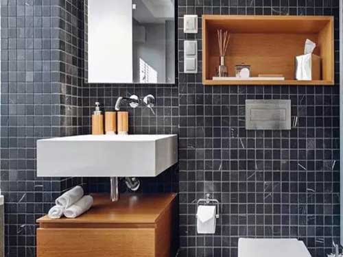 Trang trí phòng vệ sinh là một phần khá quan trọng trong thiết kế nội thất nhà tắm. Bằng cách sử dụng những vật dụng trang trí đơn giản như khung tranh, bức ảnh hay cây cảnh, bạn có thể làm mới không gian phòng vệ sinh một cách dễ dàng. Hãy cùng xem những hình ảnh trang trí phòng vệ sinh để lấy cảm hứng cho không gian sống của bạn.
