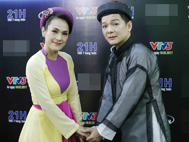 Con gái Chế Linh tình tứ nắm tay Vũ Hà trong hậu trường