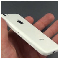 iPhone 5C giá rẻ có vỏ nhựa, giá 350 USD