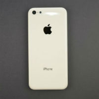 Cận cảnh điện thoại giá rẻ iPhone 5C