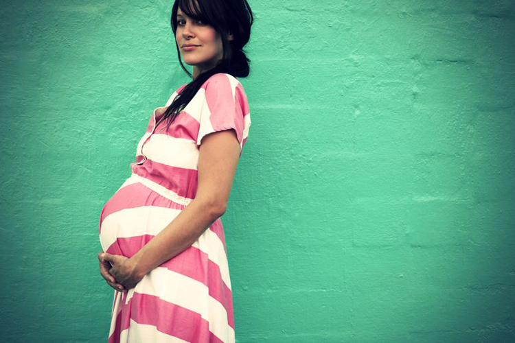 9 tháng mang thai là khoảng thời gian hạnh phúc nhưng cũng không kém phần mệt mỏi với hầu hết các mẹ bầu. Chị em sẽ phải đối mặt với chứng đau ngực, đau lưng, đau hông… dữ dội. Những vật dụng sau đây sẽ giúp cải thiện sức khỏe cho mẹ bầu.
