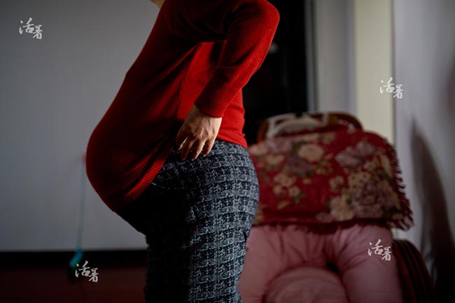 48 tuổi, những tưởng đã lên chức bà, vậy nhưng bây giờ, bà Lai - một người phụ nữ Trung Quốc xấu số mới lại đang bụng mang dạ chửa. Câu chuyện của bà và lý do khiến một phụ nữ U50 còn cố mang bầu khiến nhiều người cảm thấy xót xa, khâm phục.
