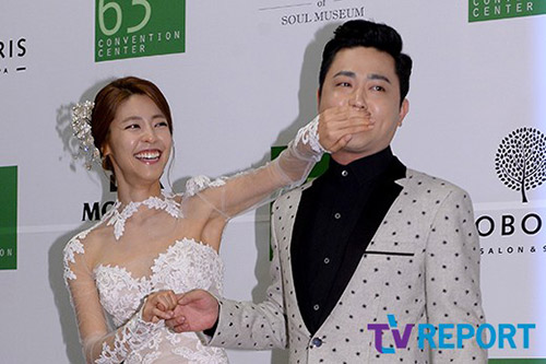 Dam cuoi Lee Yoon Ji : Sao Hàn lung linh tại đám cưới Yoon Ji