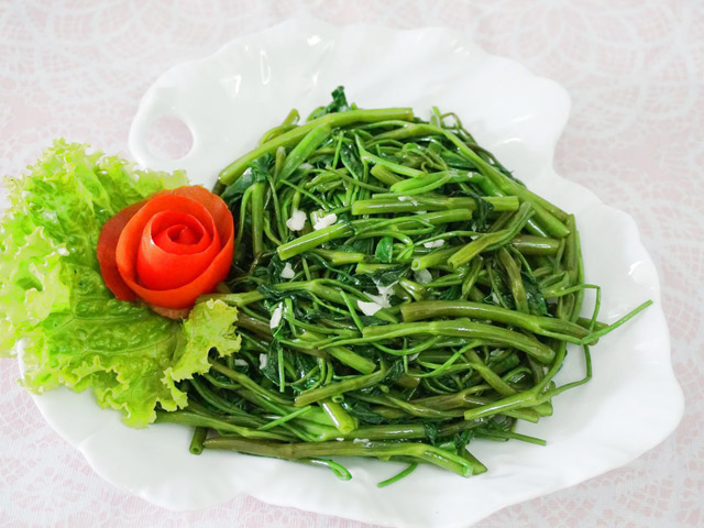Cách làm rau muống xào tỏi giòn ngon