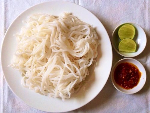 bun chay hue hap dan cho bua sang - 6