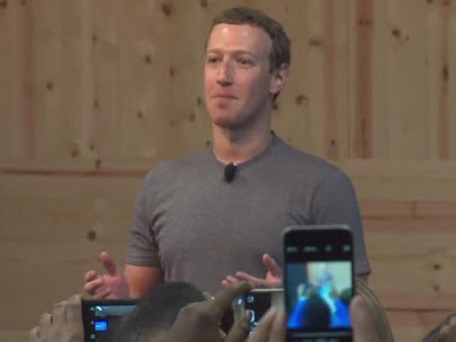 Mark Zuckerberg bật mí về tương lai gần của Facebook