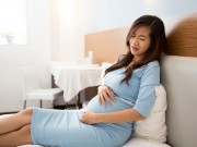 Những dấu hiệu sớm báo mẹ bầu và thai nhi đang không ổn, cần đi khám ngay!