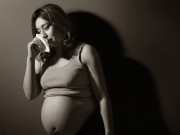 Mẹ buồn, hay khóc khi mang bầu, con sinh ra sẽ phải hứng chịu hậu quả khôn lường