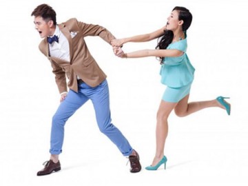 Vợ ở nhà thì chê bai xấu xí, vợ đi làm thì ngày nào cũng ghen lồng lộn