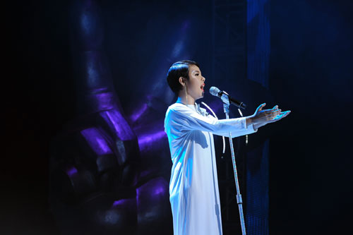 Hồng Nhung quot;tháchquot; Hoàng Tôn thi The Voice Mỹ - 13