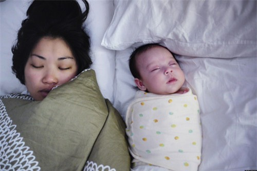 Những điều mẹ nên biết khi cho trẻ ngủ chung-Làm mẹ