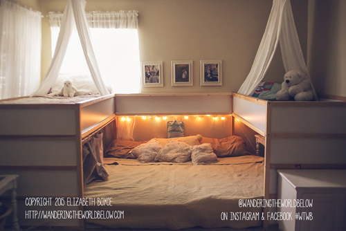 Chào mừng đến với thế giới của giường ngủ 3 người đầy sáng tạo và độc đáo! Với nhiều kiểu dáng, màu sắc và chất liệu khác nhau, bạn sẽ nhận được nhiều giải pháp tối ưu cho không gian ngủ của bạn. Nếu bạn muốn tìm kiếm một cách để thoải mái chia sẻ phòng ngủ của mình, giường ngủ 3 người có thể là giải pháp hoàn hảo. Nhấn vào hình ảnh để khám phá thêm!
