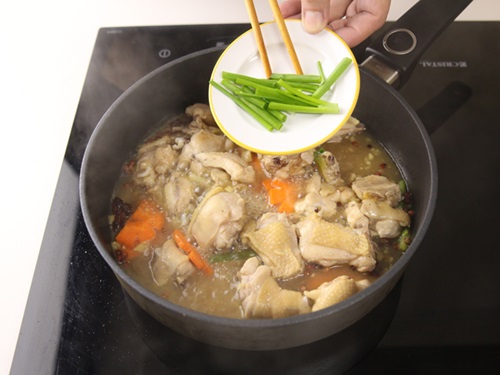 cach lam lau ga kieu moi don gian ma ngon - 5
