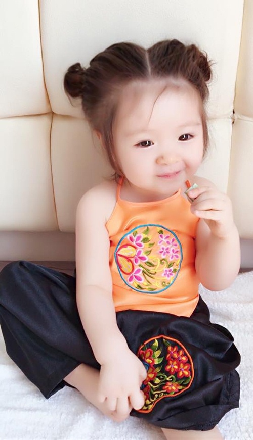 Địch Lệ Nhiệt Ba và dàn mỹ nhân Cbiz đọ sắc với kiểu tóc Na Tra