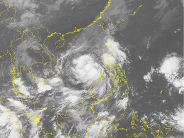Tin bão mới nhất: Bão số 12 (Damrey) giật cấp 14 hướng thẳng vào Nam Trung Bộ