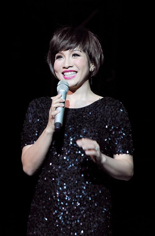 Diva Mỹ Linh: Chưa bao giờ thôi quyến rũ dù chỉ để tóc ngắn