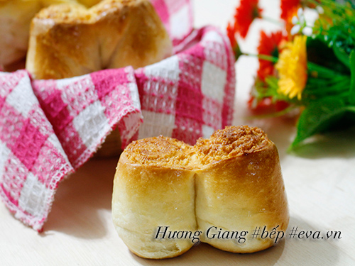 Bánh mì sữa dừa thơm ngon cho bữa sáng