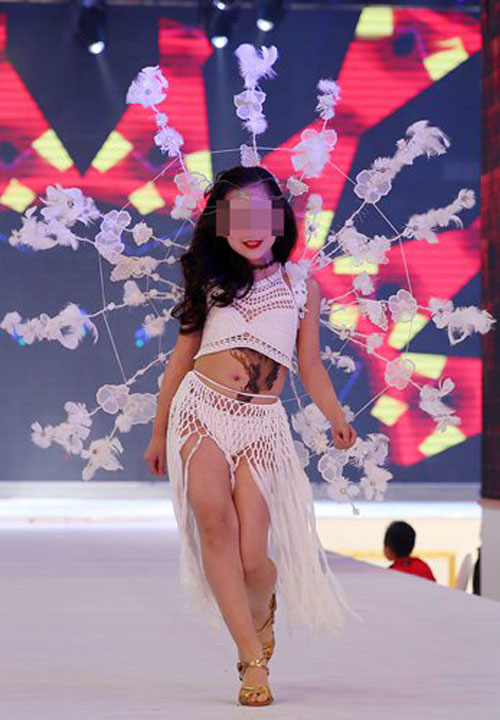 Trung Quốc: Mẫu nhí diễn nội y như Victoria\'s Secret gây phản cảm