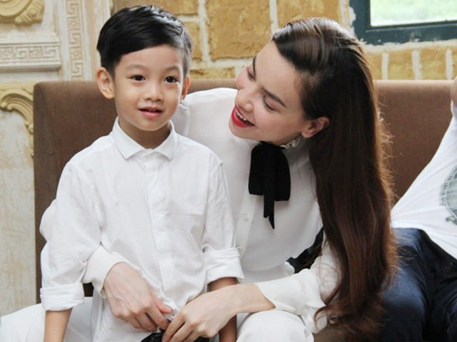 Những quý tử công chúa con sao Việt chào đời đúng ngày đặc biệt, ai biết cũng ngỡ ngàng