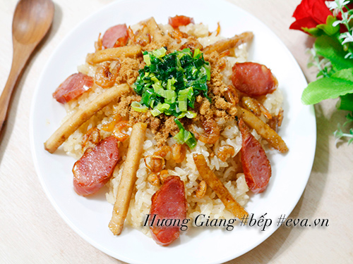 Cách nấu nướng xôi đậm thập cẩm bởi vì nồi cơm trắng điện