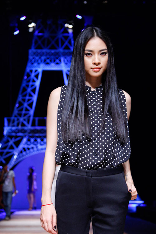 dien do cong so thanh lich nhu ngo thanh van - 1
