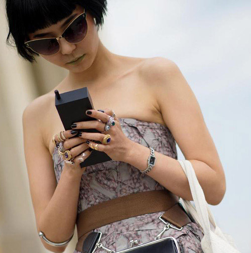 noi bat va ca tinh voi phong cach deo nhan bo - 13