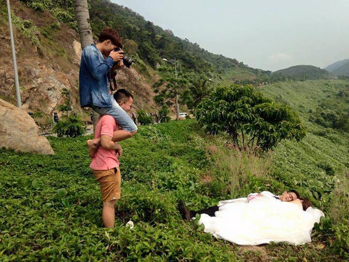 loat hau truong anh cuoi cuoi “khong ngam duoc mom” - 12