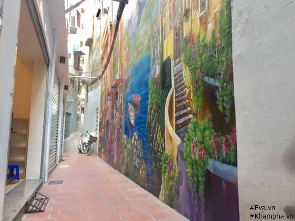 Xuất hiện phố Venice trên tường tuyệt đẹp ở Hà Nội khiến giới trẻ sốt rần  rần