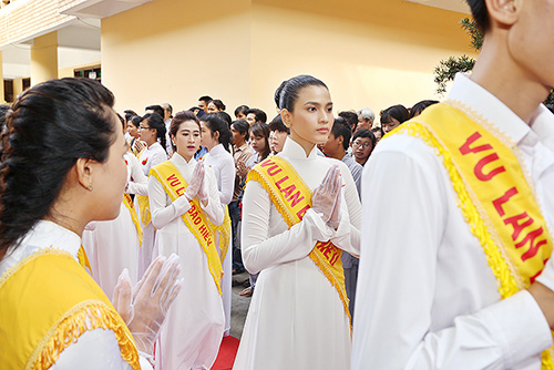 Thi truong forex nghi le