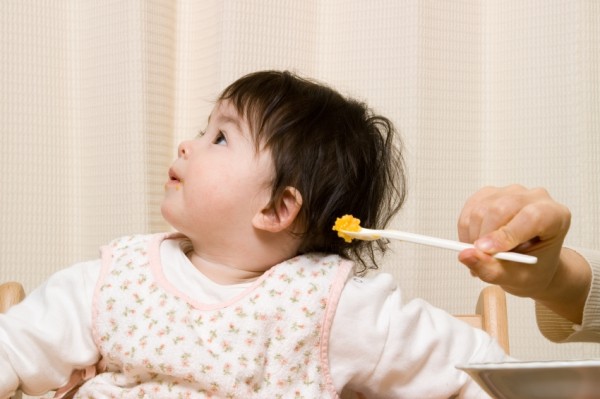 Trẻ 1 tuổi lười ăn phải làm sao? - 5