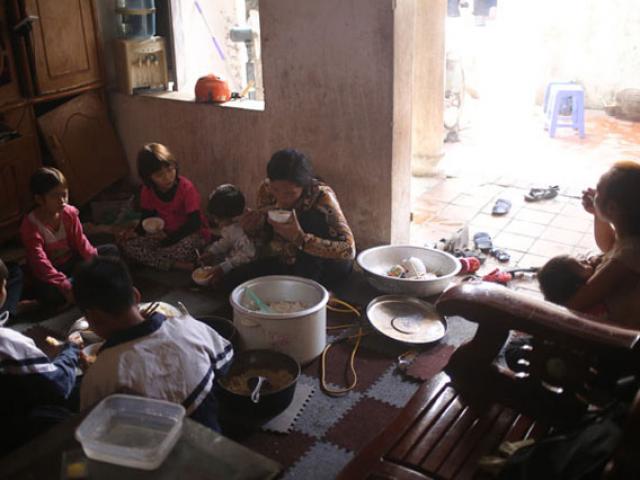 Gia đình 14 con ở Hà Nội: Người mẹ làm di chúc chia tài sản