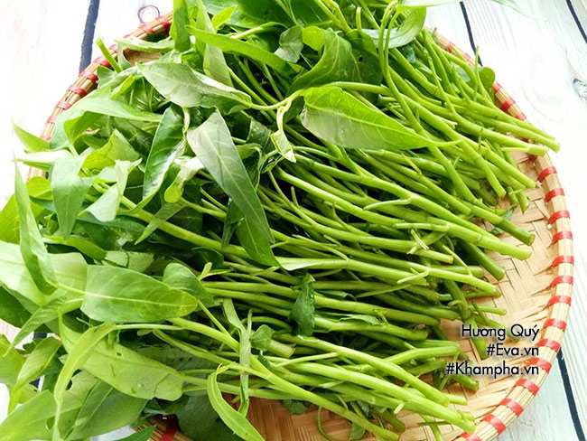 3 cách làm nộm rau muống vừa đơn giản lại giòn ngon, thanh mát cho bữa cơm ngày hè