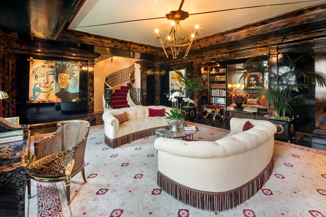 Căn Penthouse này đang thuộc sở hữu của nhà thiết kế thời trang nổi tiếng Tommy Hilfiger, tọa lạc tại New York, Mỹ.
