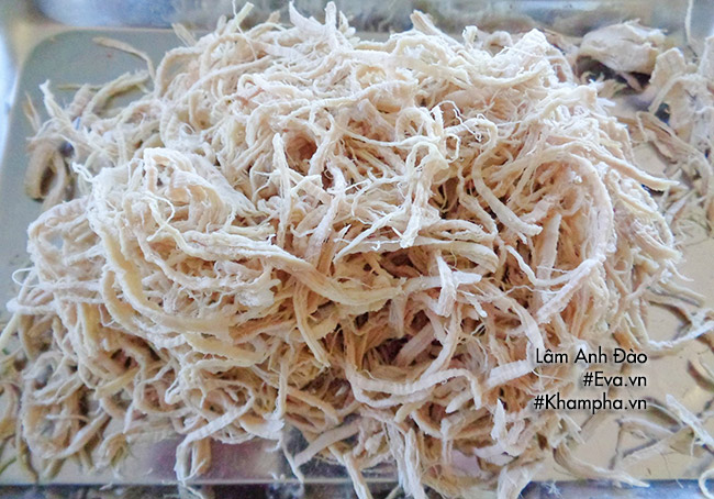 Cuối tuần ở nhà làm thịt heo xé sợi cho chồng con nhâm nhi