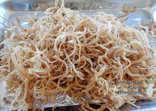Cuối tuần ở nhà làm thịt heo xé sợi cho chồng con nhâm nhi