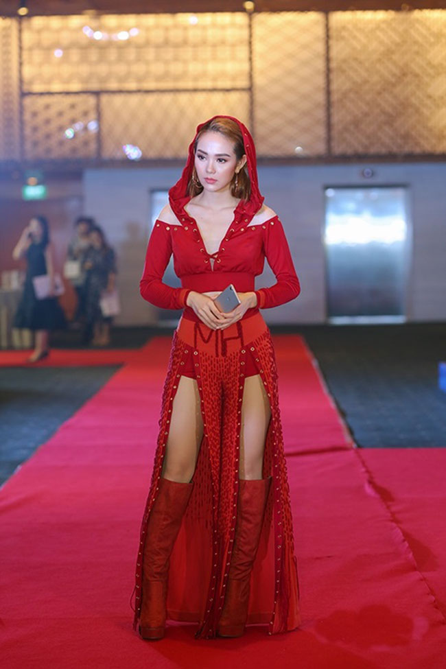 Sao Việt xấu tuần qua: Minh Hằng mặc như người mẫu game online ...