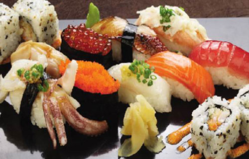 1353489936-sushi-nhat-1.jpg