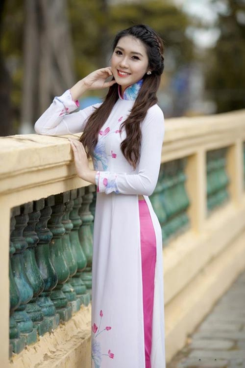 Kieu toc khi mac ao dai  Những kiểu tóc hợp nhất với áo dài