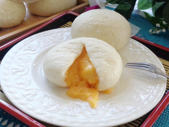 thuong thuc banh bao kim sa ngon me man - 13