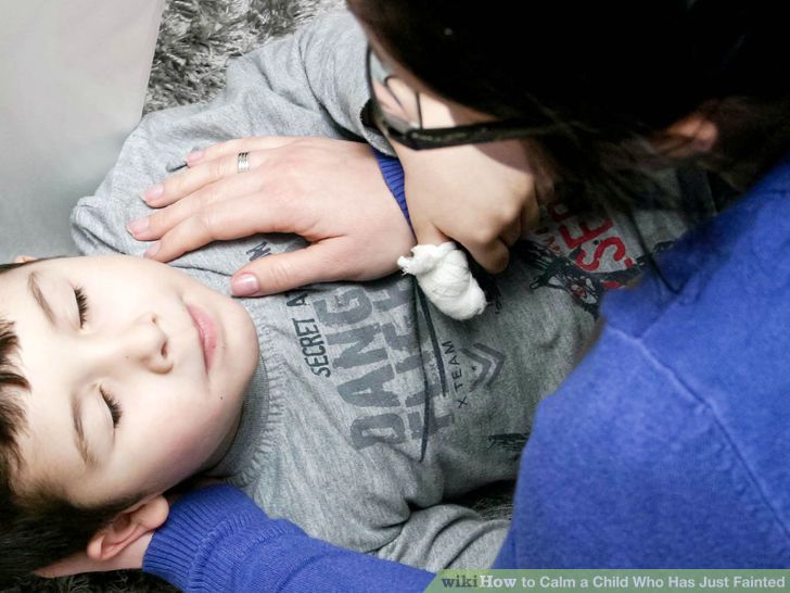 10 dấu hiệu nguy hiểm cha mẹ cần đưa trẻ đi khám bệnh ngay lập tức