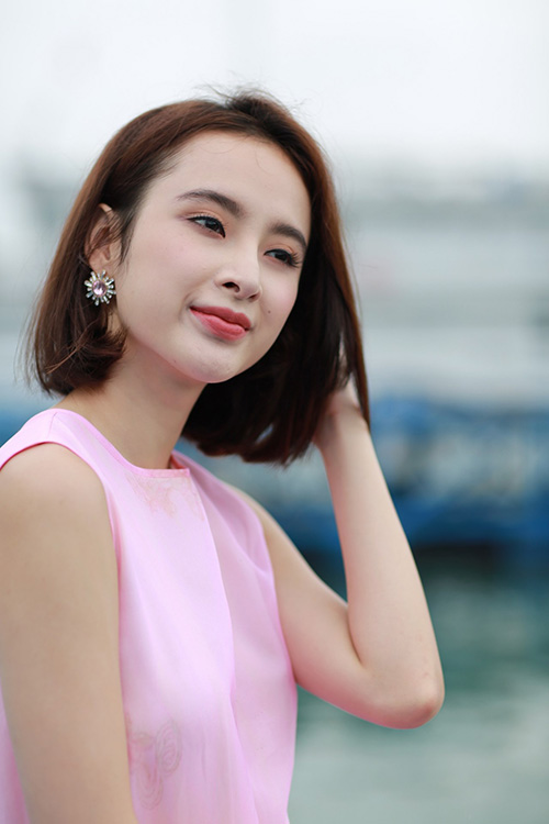 Angela Phương Trinh khoe dáng nuột nà trên du thuyền triệu đô