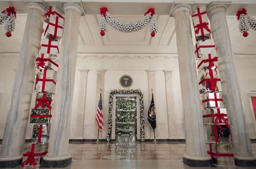 Choáng váng khi nhìn không gian giáng sinh nhà trắng do đệ nhất phu nhân obama trang trí