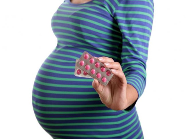 Mang thai 3 tháng đầu nên uống thuốc bổ gì? - 1