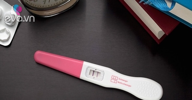 Hãy cùng nhìn vào hình ảnh que thử thai để tìm kiếm câu trả lời cho sự mong đợi của bạn. Với que thử thai, bạn có thể xác định một cách chính xác liệu mình có mang thai hay không mà không cần đến phòng khám.