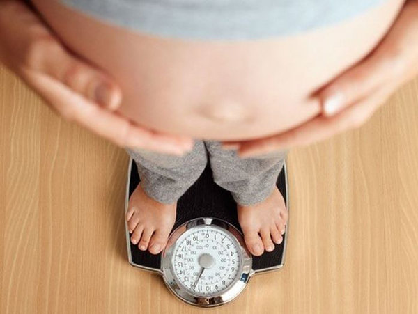tháng cuối thai kỳ bé tăng bao nhiêu kg